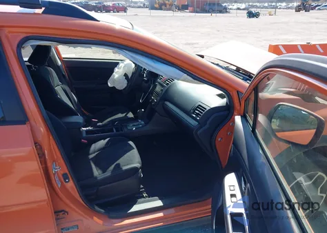 2014 Subaru Xv Crosstrek 2.0I Premium z USA, uszkodzony, nr VIN JF2GPACC8E8304371